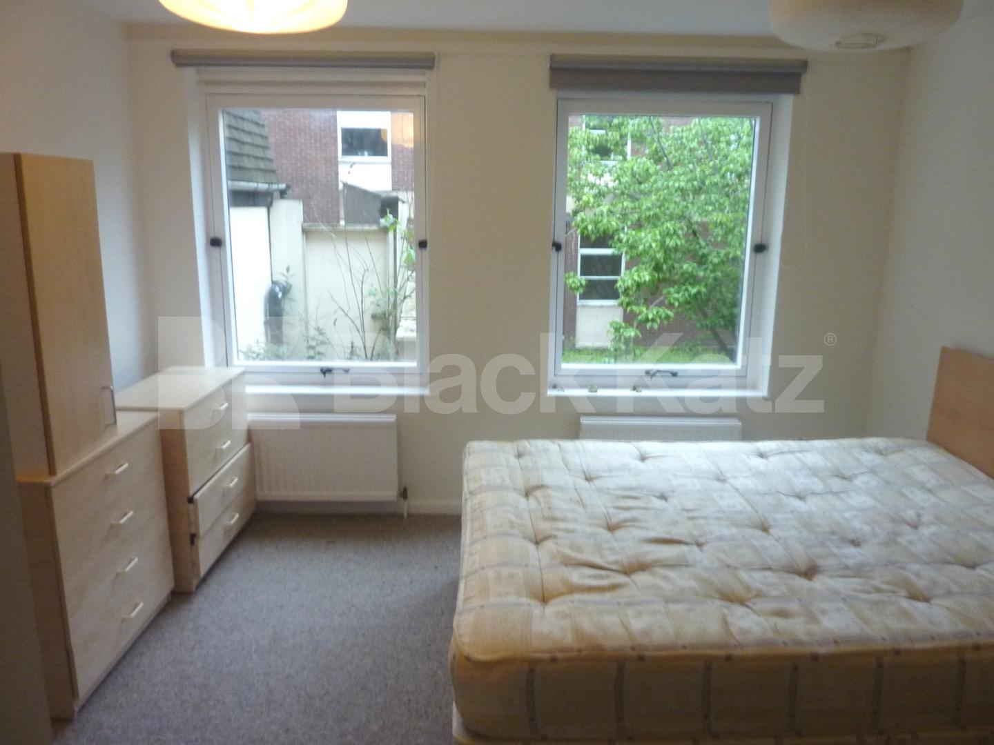 			MINS TO MARLYEBONE TUBE! AVAIL 23/5, 1 Bedroom, 1 bath, 1 reception Flat			 Boldero Place, MARYLEBONE